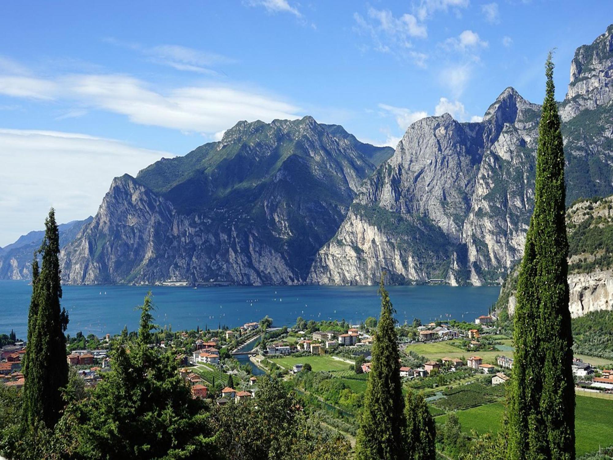 Infinity View Garda Lake Tenno Luaran gambar